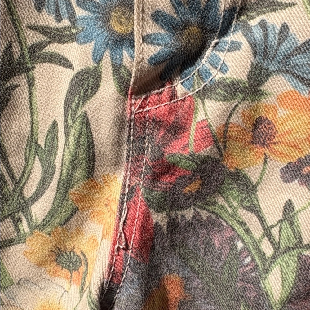 Vintage Paris Blues Floral Print Jean Shorts - Picture 4 of 10